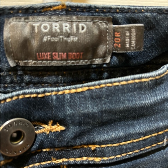 #29 Torrid Jeans - Picture 2 of 2
